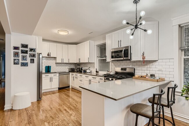 Foto del edificio - 4239 N Ashland Ave