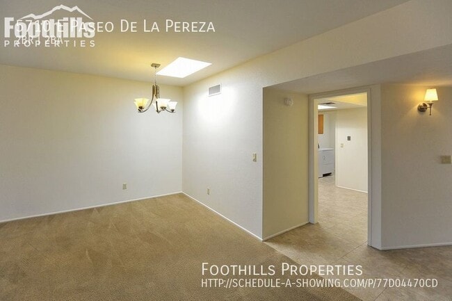 Building Photo - Foothills 2 BR Townhome