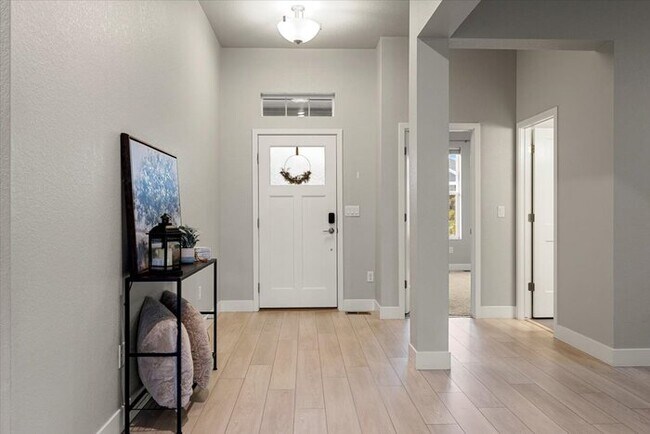 Foto del edificio - 6735 Enclave Vista Loop