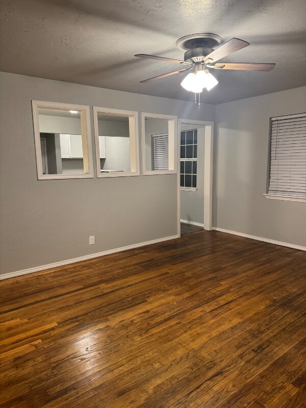 Foto del edificio - 1907 Nix St