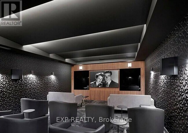 Photo du bâtiment - 255 Village Green Square