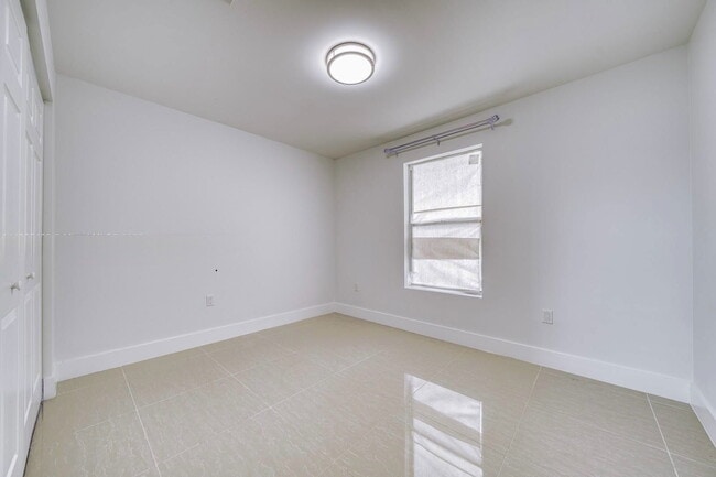Building Photo - 11492 SW 190th Terrace Rd