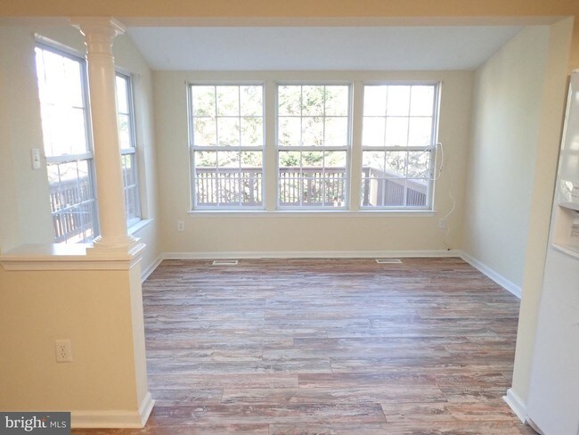Building Photo - 925 Jessicas Ln