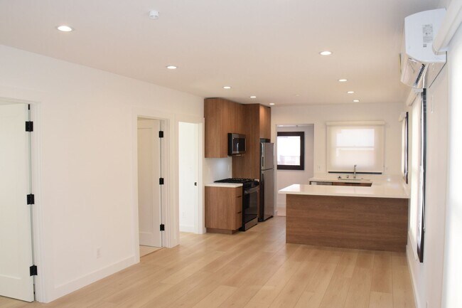 Foto del edificio - 317 Ocean Park Blvd