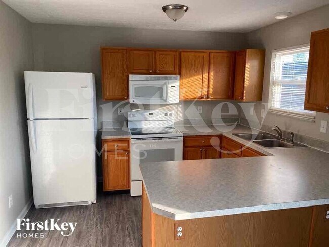 Foto del edificio - 7272 Moonbay Ct