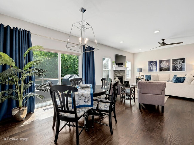 Foto del edificio - 651 Bourbon Ln