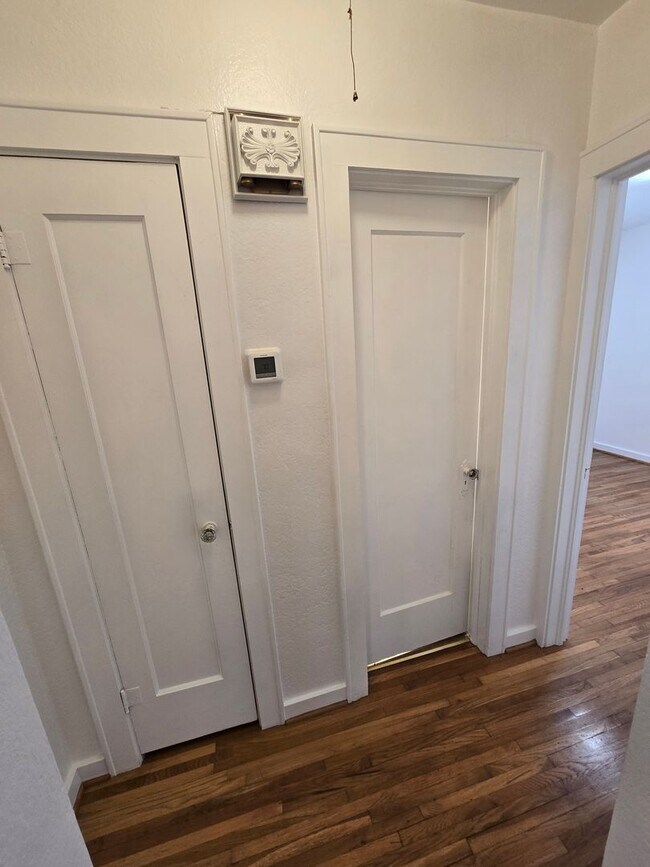 Foto del edificio - Pet Friendly 2 Bed House with a Fenced Yard