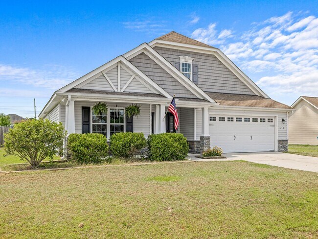 Building Photo - Country Living!