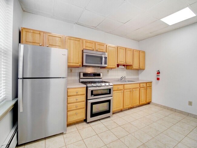 Building Photo - 1311 13th St