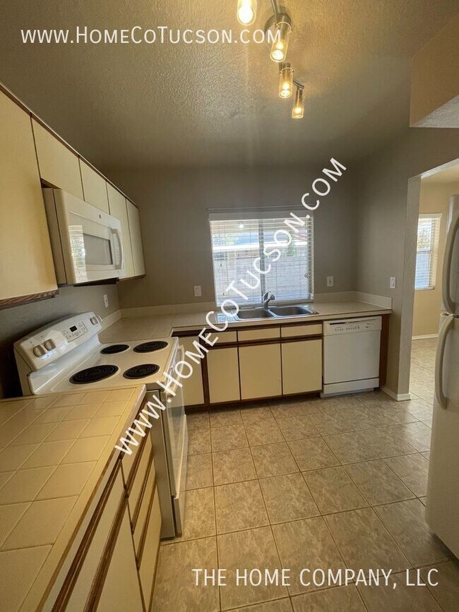 9476 N. ALBATROSS- Four bedroom home in No... - 4