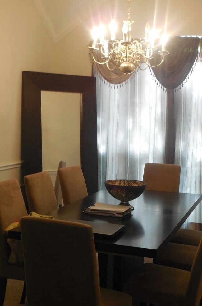 Foto del edificio - Well maintained home in a wonderful location!