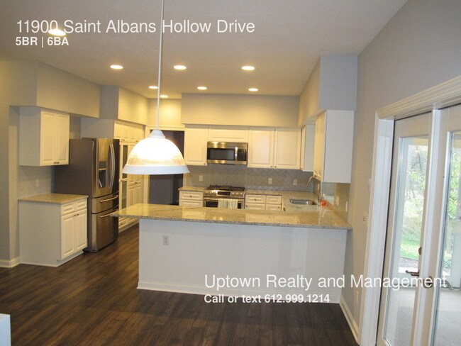 Building Photo - 11900 Saint Albans Hollow Dr
