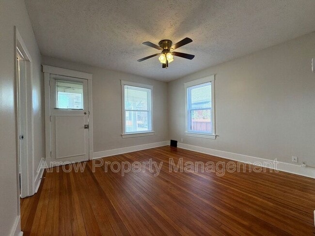 Foto del edificio - 2068 S 18th St