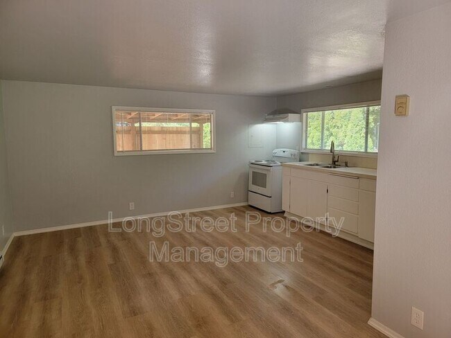 Foto del edificio - 1140 SW Stamm Pl