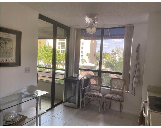 Foto del edificio - 7170 Promenade Dr