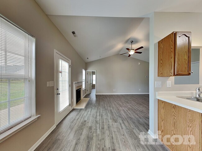 Building Photo - 110 Newport Dr