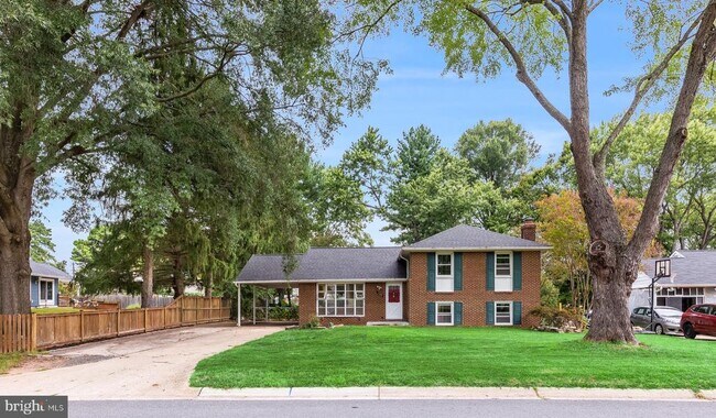 Building Photo - 1402 Mullins St