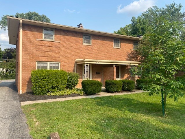 3136 Northwest Boulevard - 3130 Northwest Blvd