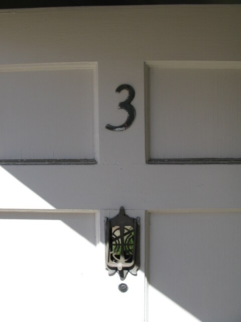 Foto del edificio - 5317 Russell Ave