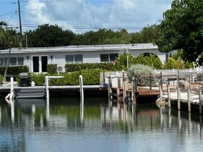 Building Photo - 1301 Grouper Dr