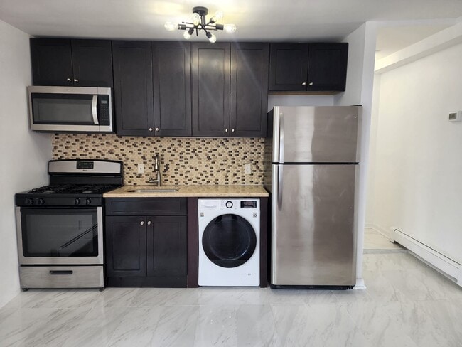 Photo - 1-39 Beach 122nd St (Queens, NY) Apartment