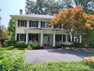 Building Photo - 820 Fleming Ave