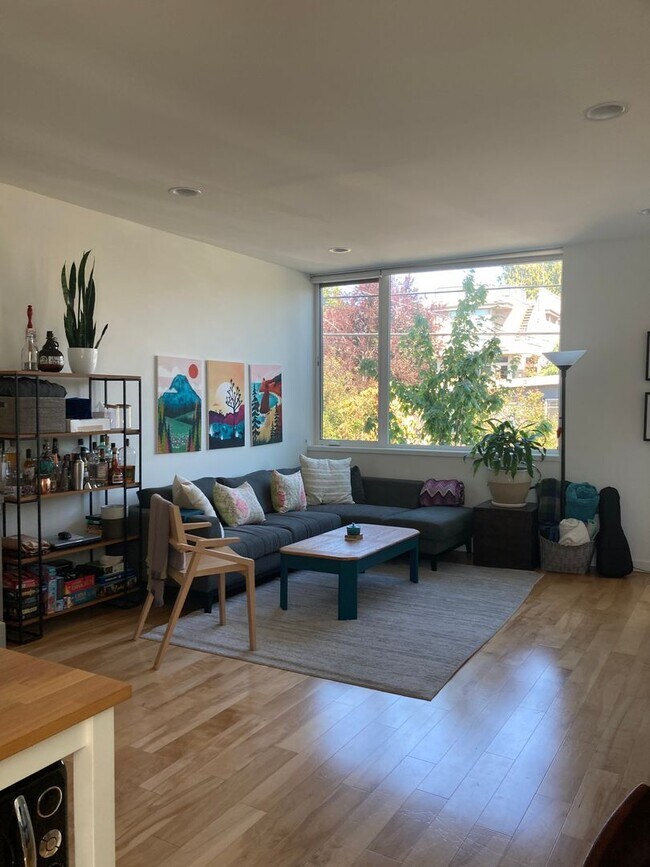 Foto del edificio - Ballard Townhome