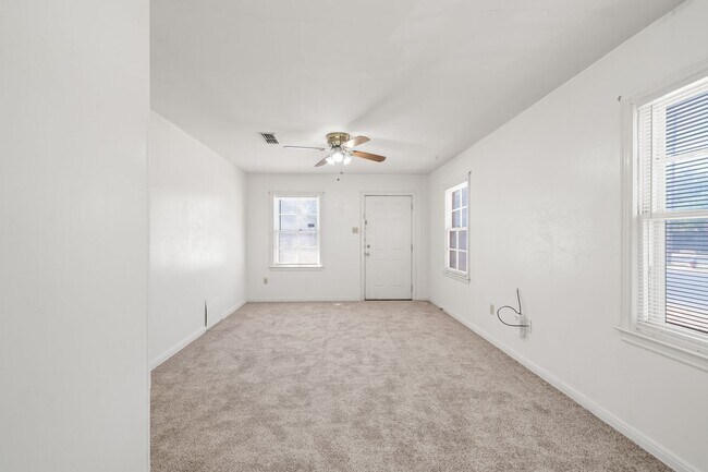 Building Photo - 1718 46th St