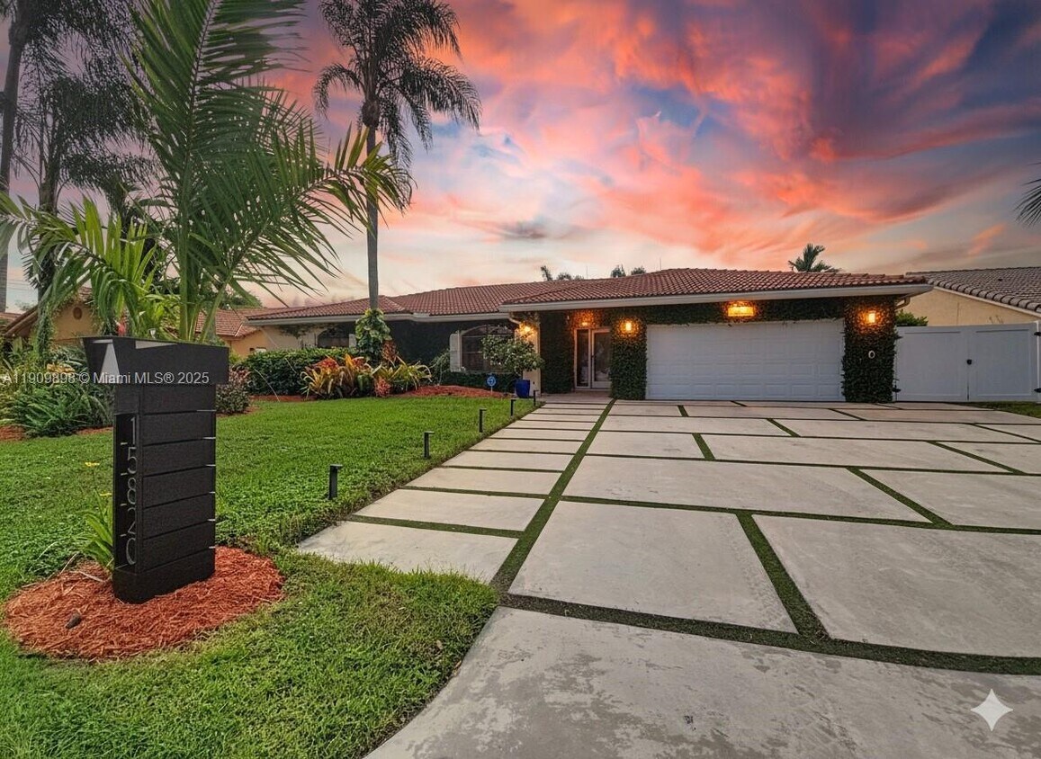 Foto principal - 15820 Sedgewyck Cir N