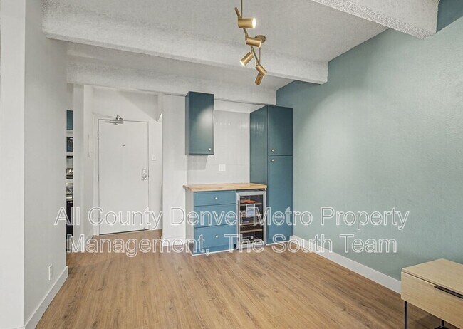 Building Photo - 777 N Washington St