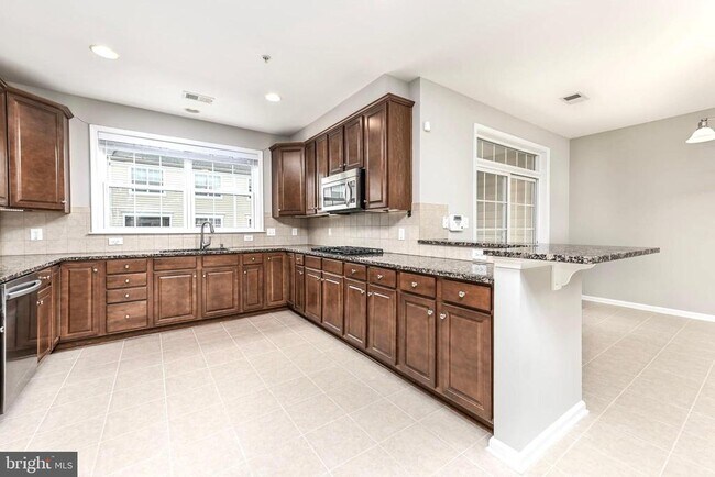 Building Photo - 22722 Beacon Crest Terrace