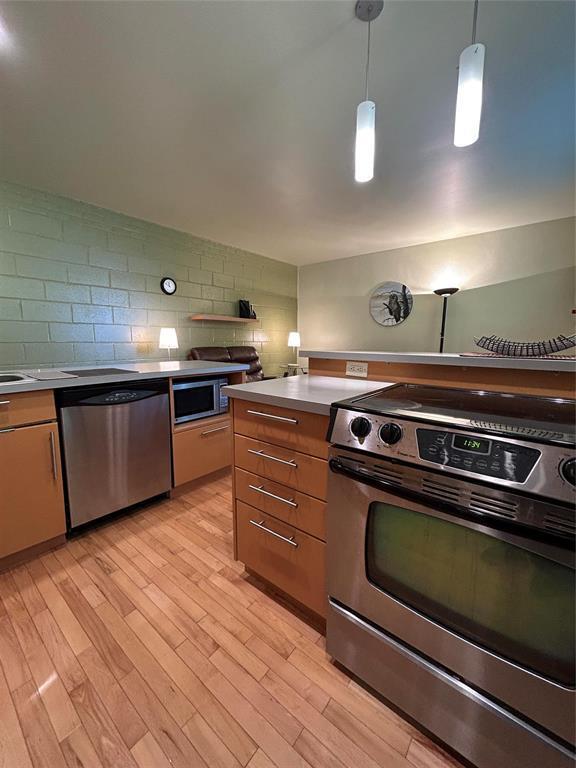 Photo du bâtiment - 310-310 Stradbrook Ave
