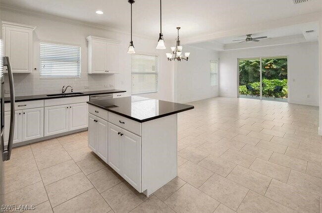 Building Photo - 14591 Manchester Dr