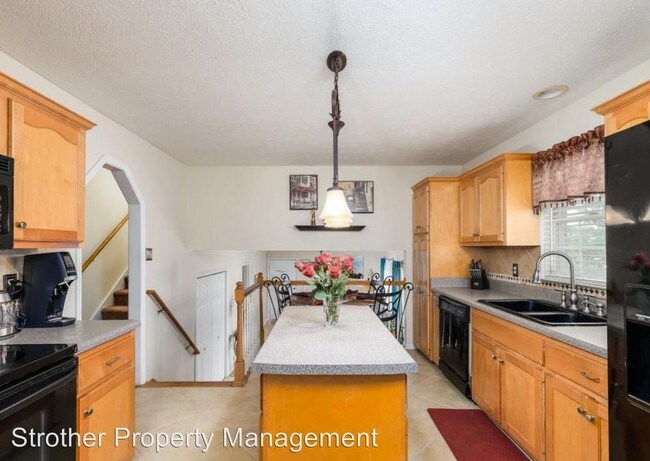 Building Photo - 4 br, 3 bath House - 2800 Beringer Dr