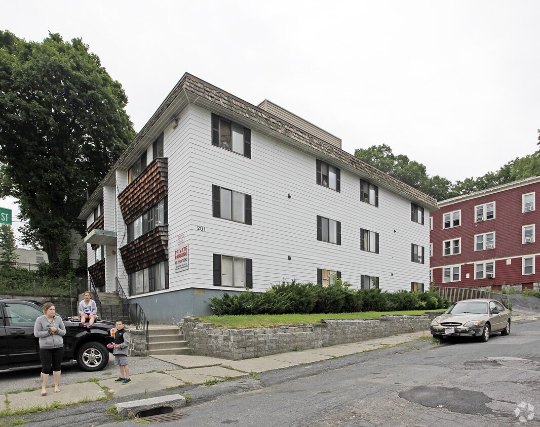 Building Photo - 201 Dewey St