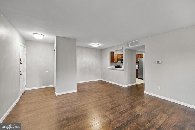 Foto del edificio - 25 S Church Rd