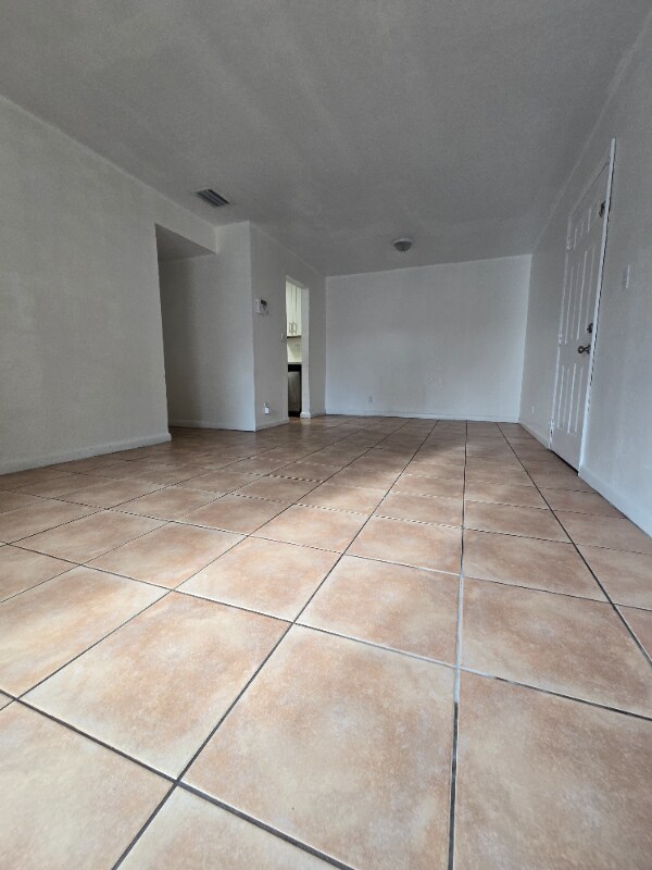 Foto del edificio - 2719 NW 39th Terrace