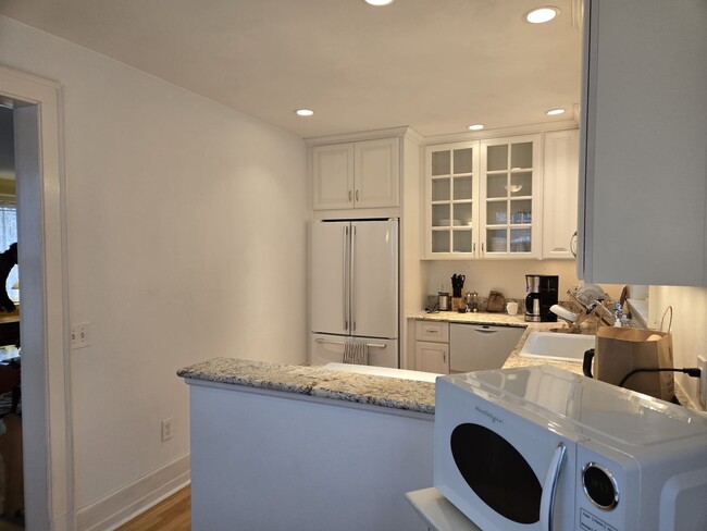 Foto del edificio - Charming 2 Bedroom in Downtown Madison