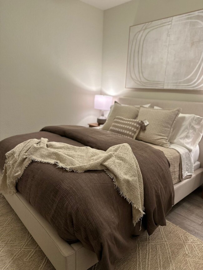 Building Photo - 130 Pioneer Canyon Pl