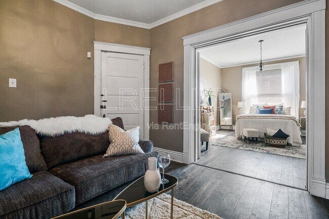 Foto del edificio - 105 E St Catherine St