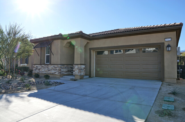 Building Photo - 35425 Domani Dr