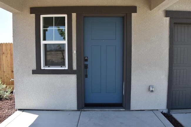 Building Photo - 708 Athena Dr