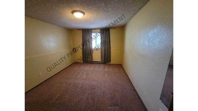 Building Photo - 1490 Sourdough Ln