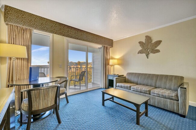 Building Photo - 2506 N Rocky Point Dr