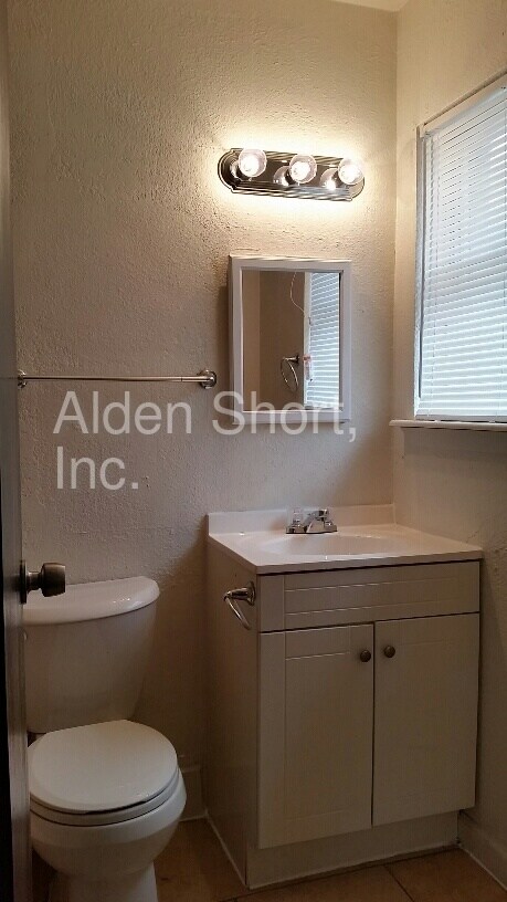 Foto del edificio - 206 Wake Dr