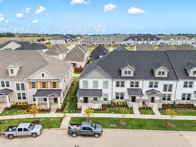 Building Photo - 8936 Magnet Dr