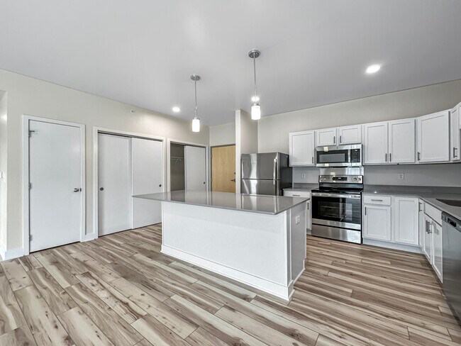 Building Photo - Stratford Pointe