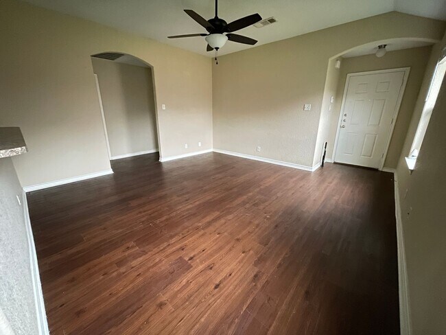 Foto del edificio - 2903 Montague County Dr