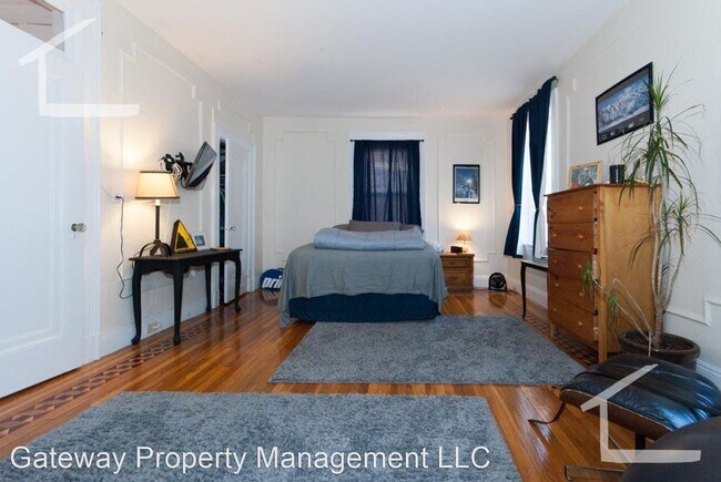 Building Photo - 3 br, 2 bath House - 19 James St #4
