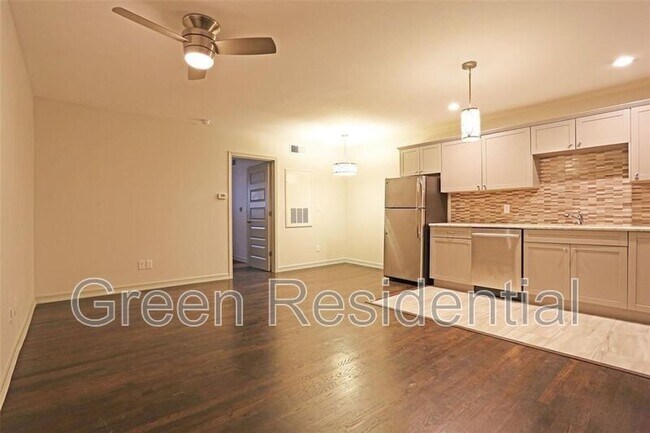 Foto del edificio - 4737 Aftonshire Dr